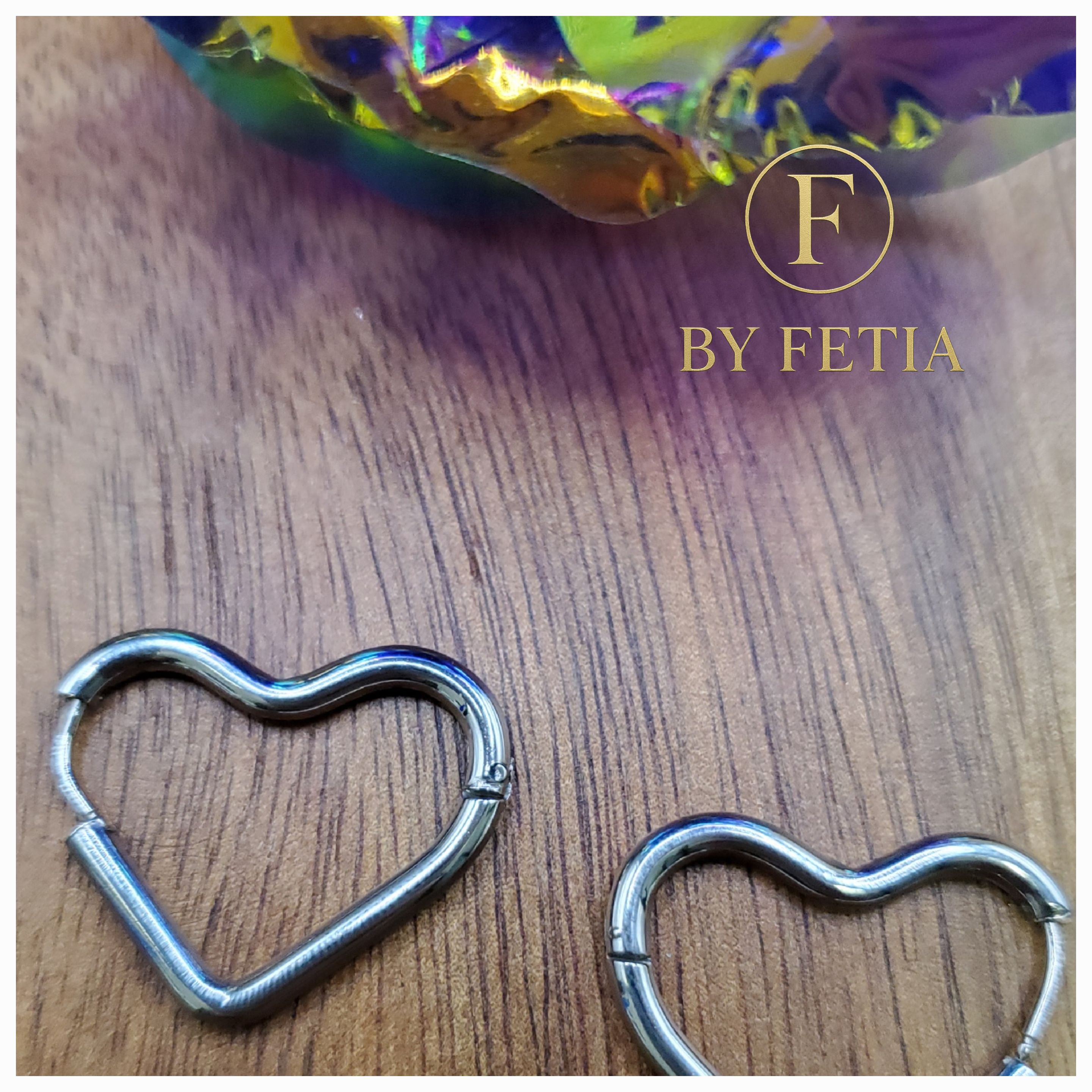 Créoles "Love" en Acier inoxydable