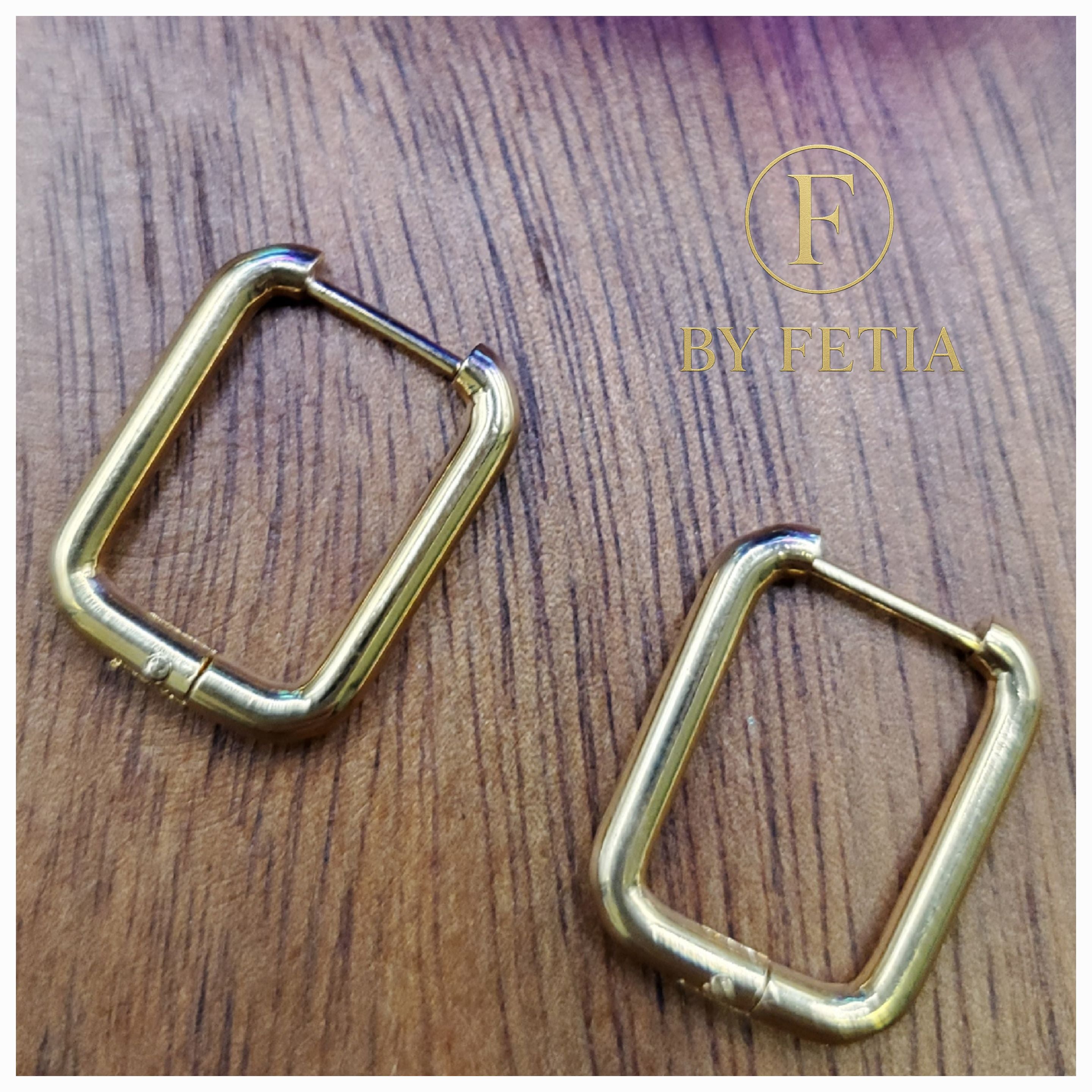 Créoles Rectangle en Acier Inoxydable – Dorée